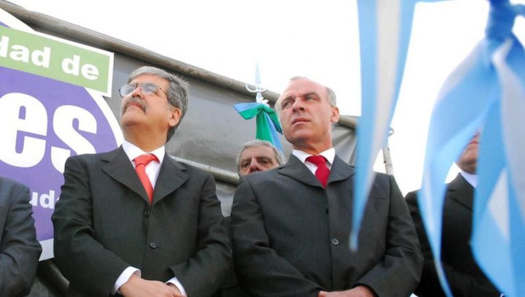 El ministro de planificacin federal, Julio De Vido y  Claudio Uberti en el 2006.