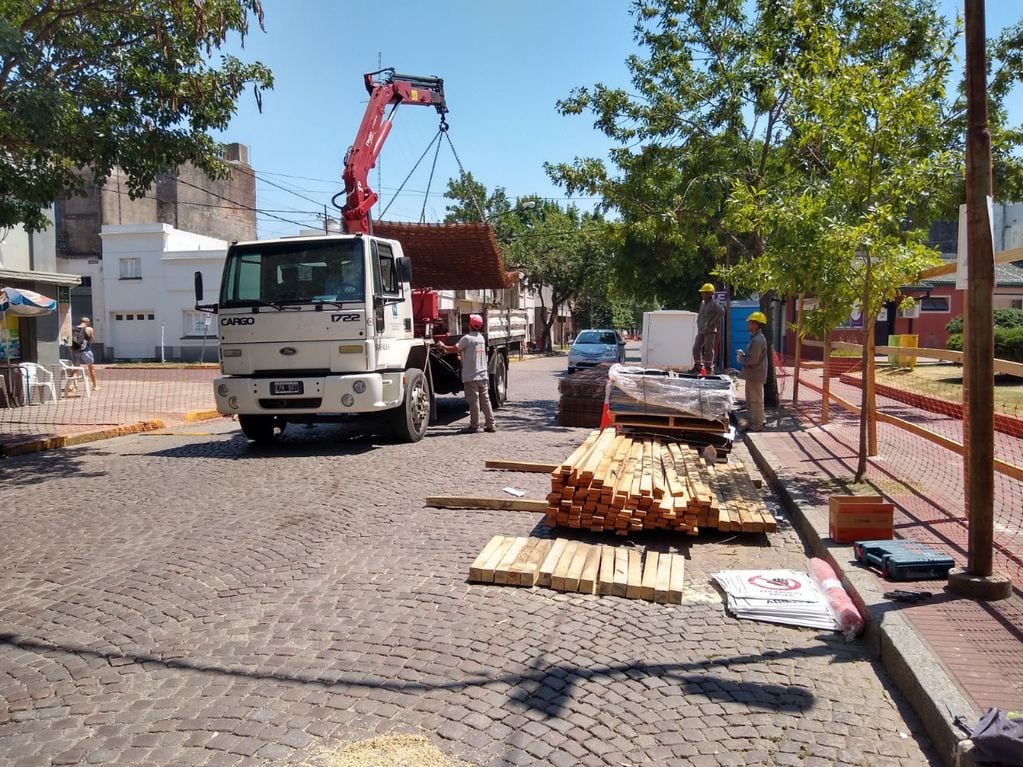 Avanza el frente de obra en el inicio de calle Tucumán