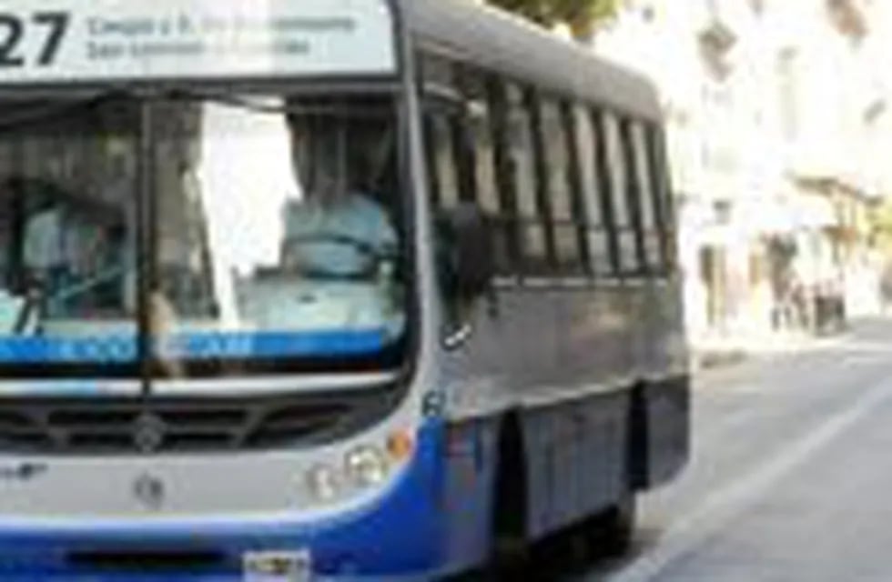 Paulatinamente se normaliza el transporte urbano en Rosario