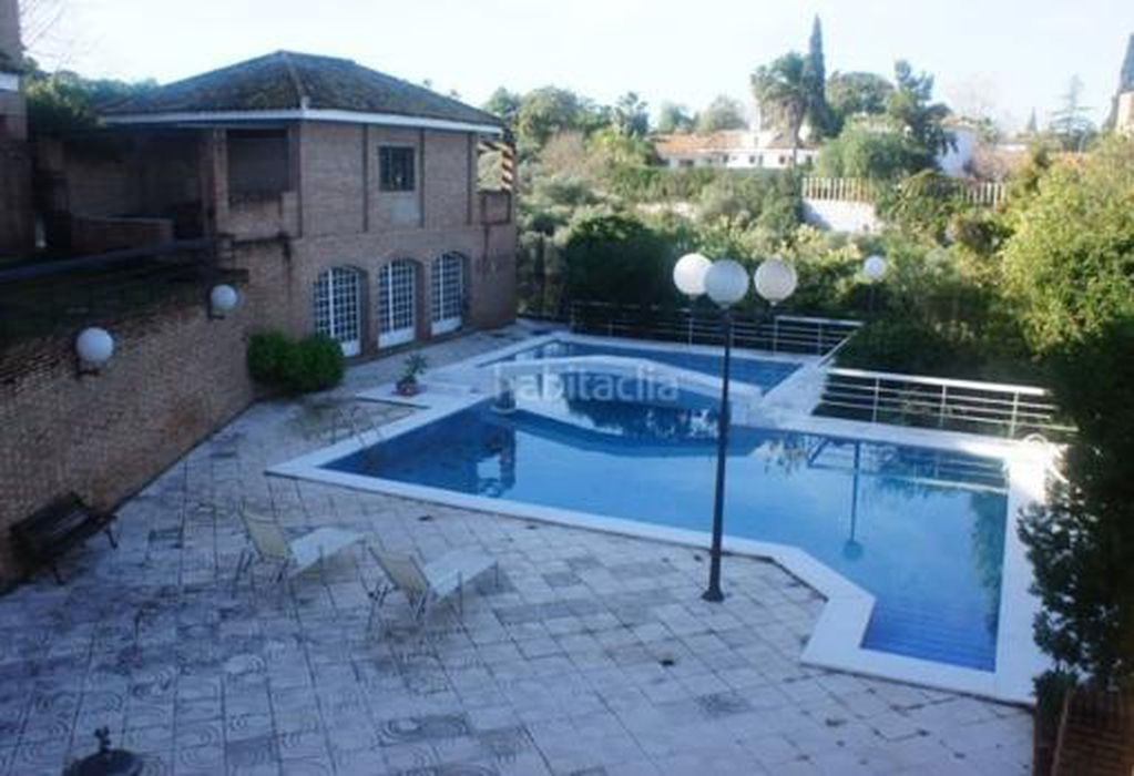 La casa donde vivió Diego Maradona en Sevilla está en venta.