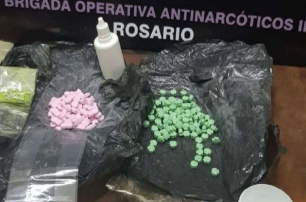 Policía santafesino fue detenido por vender pastillas en fiestas electrónicas.