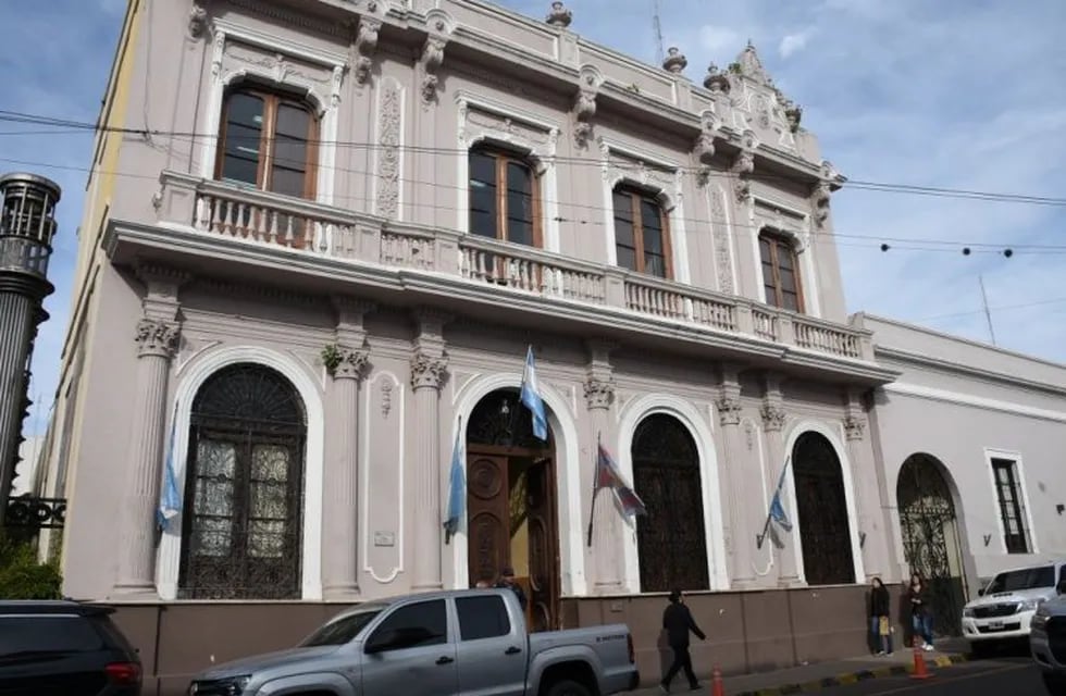 Municipalidad de Corrientes paga un adicional a sus empleados.