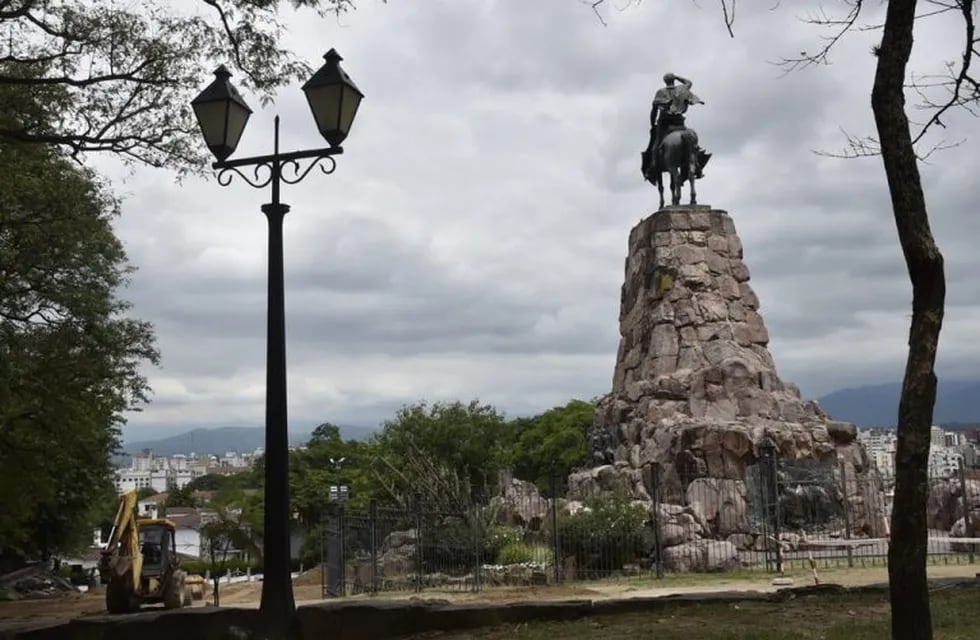 Monumento a Güemes (Municipalidad de Salta)