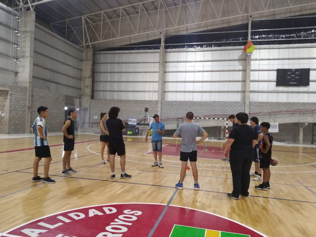 Comenzaron los talleres de verano en el Polideportivo Municipal de Tres Arroyos
