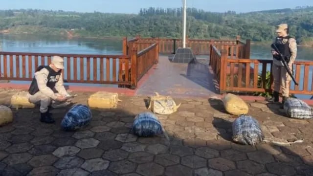 Eldorado: Prefectura Naval incautó marihuana que estaba siendo transportada en una embarcación