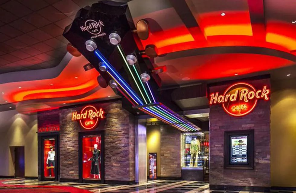 Inauguran el nuevo Hard Rock Café en el aeropuerto de Puerto Iguazú.