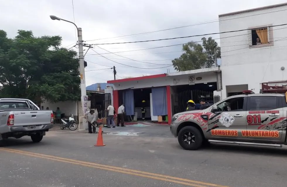 Fuerte explosión en una panadería del barrio Vargas