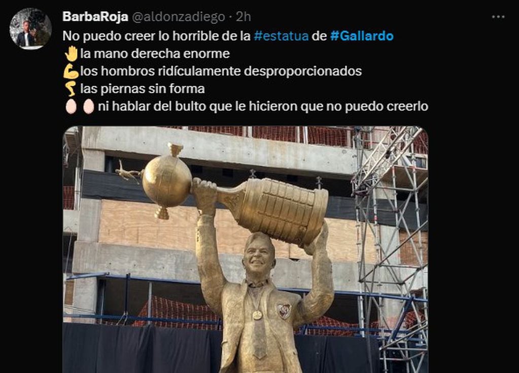 Algunos memes luego de que se revelara la estatua de Marcelo Gallardo. Foto: Captura de pantalla.