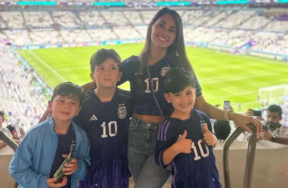 Antonela Roccuzzo y sus hijos festejaron el triunfo argentino en Qatar.