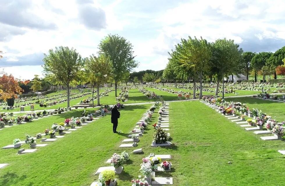 Flexibilización en Tucumán: estrictos controles en las visitas a cementerios. (Web)
