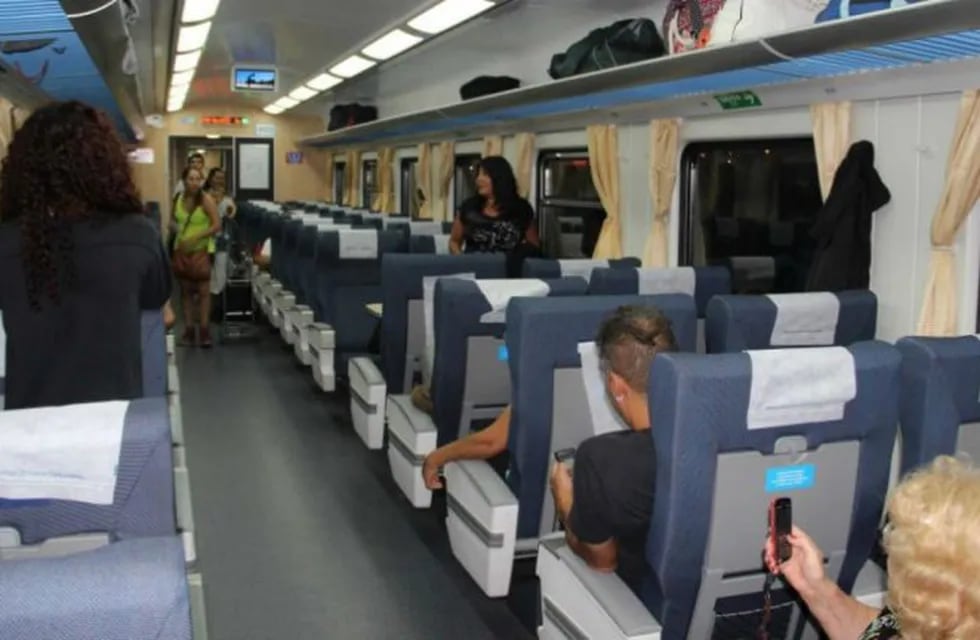 La demanda de pasajes del tren entre Rosario y Retiro subió un 82% en marzo. (Archivo)