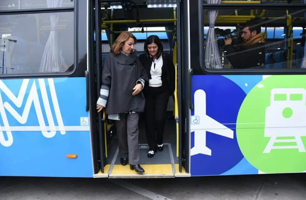 La intendenta ratificó que avanzarán en la implementación del nuevo sistema de transporte. (@monicafein)