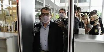 El senador Armando Traferri, acusado comandar una red juego ilegal en Santa Fe, declaró en Rosario. (Gentileza Clarín/Juan José García)