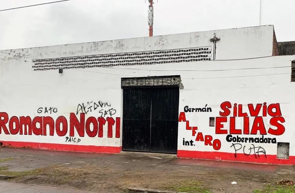 Campaña violenta: pintadas e insultos contra Alfaro y Silvia Elías. (Web)