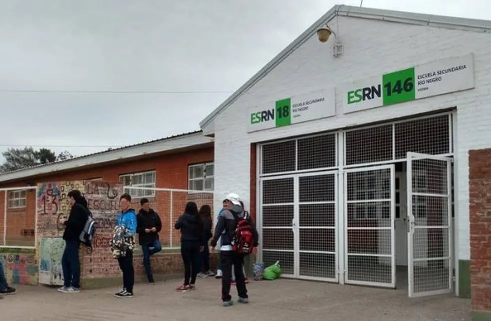 Alumnos de la Escuela N°146 de Río Negro recaman higiene en el edificio