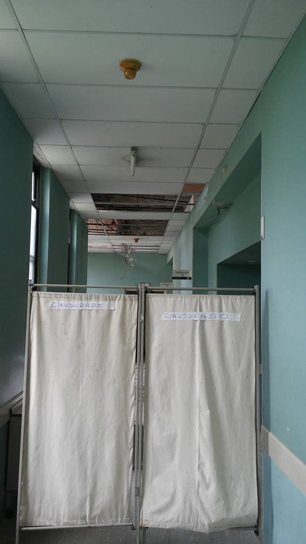 Denuncian el deterioro y falta de mantenimiento en el Hospital Centenario de Rosario.