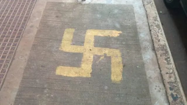 Pintadas nazis en Eldorado: la DAIA reconoció el trabajo de las autoridades en el esclarecimiento del hecho