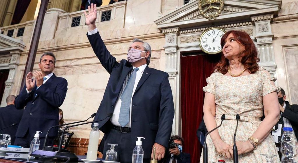 Alberto Fernández. Junto a Cristina Fernández y Sergio Massa. (Presidencia)