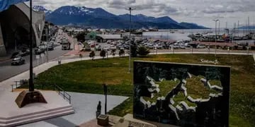 Plaza Malvinas, Ushuaia