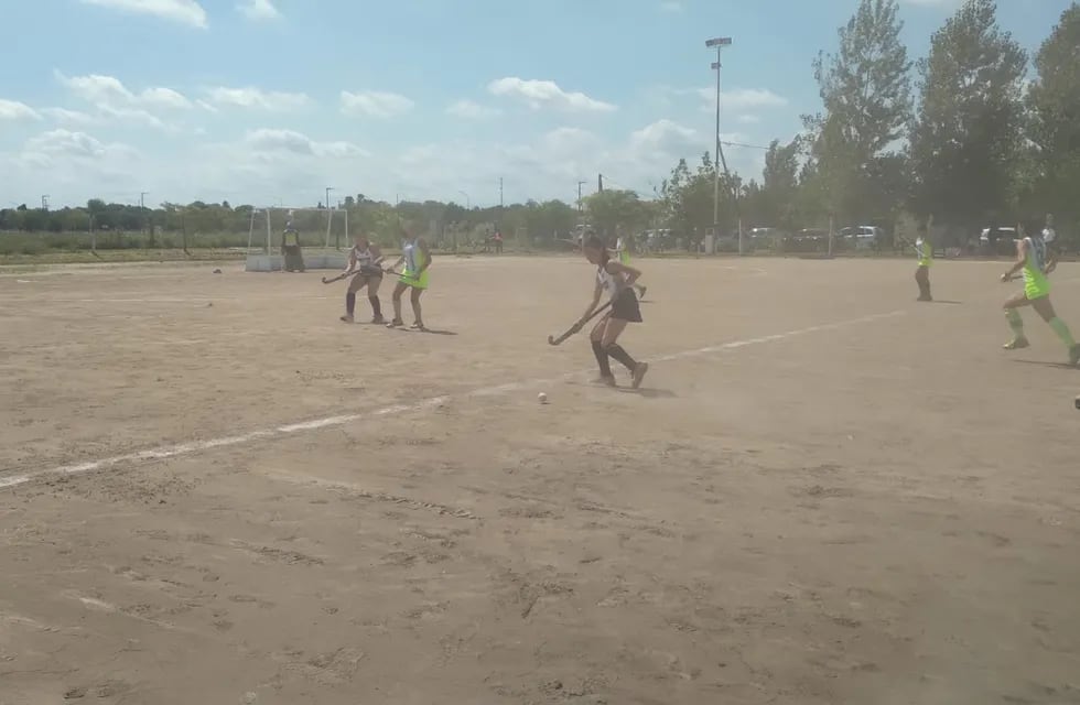 Hockey Femenino Arroyito Centro Vecinal San Miguel