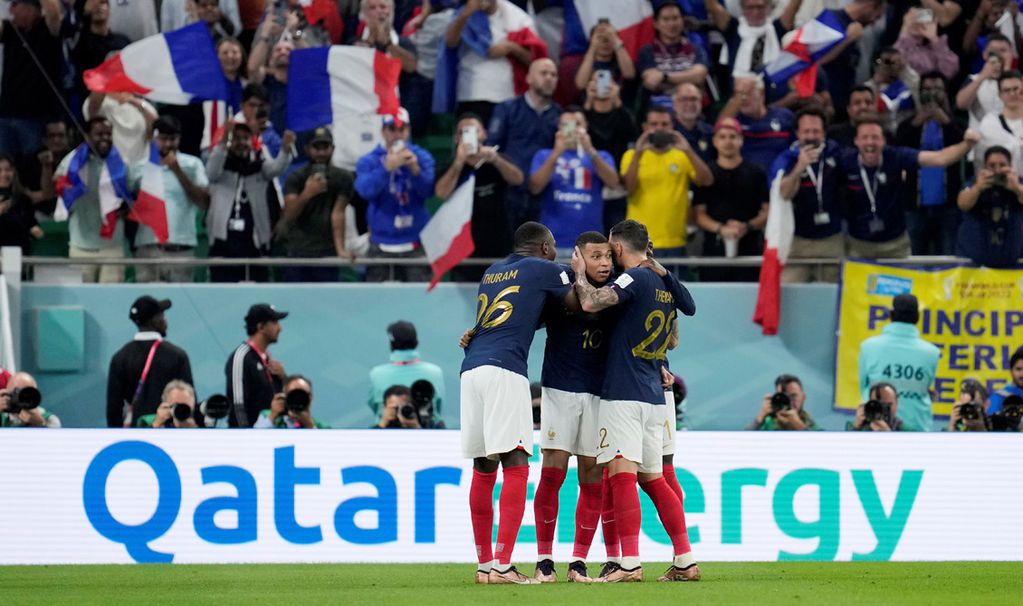 Francia avanza a paso firme en el Mundial de Qatar 2022 (Foto: AP).