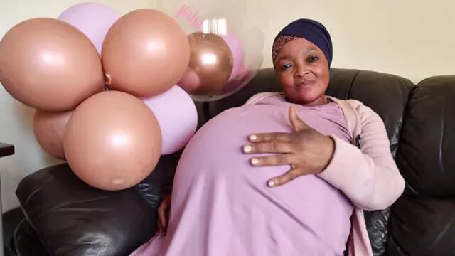 Mujer sudafricana tuvo 10 hijos