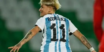 Yamila Rodríguez celebra su gol ante Perú
