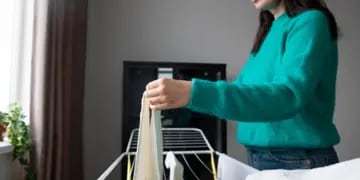 Cuál es la técnica japonesa viral para que se seque la ropa más rápido.