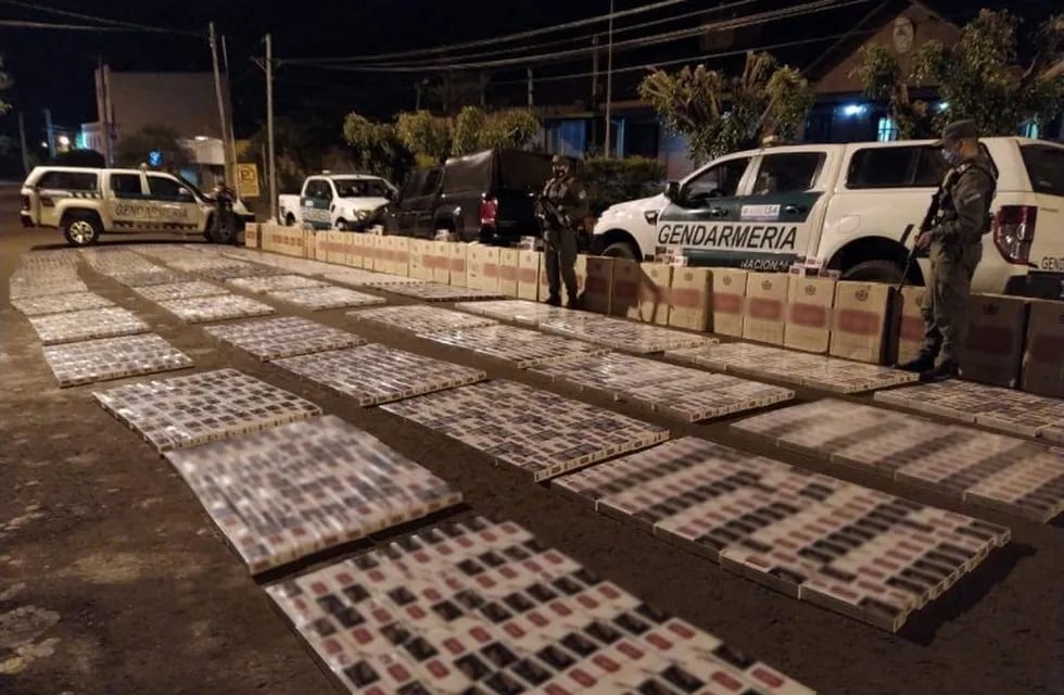 Aristóbulo del Valle: abandonan una camioneta con 23.500 atados de cigarrillos