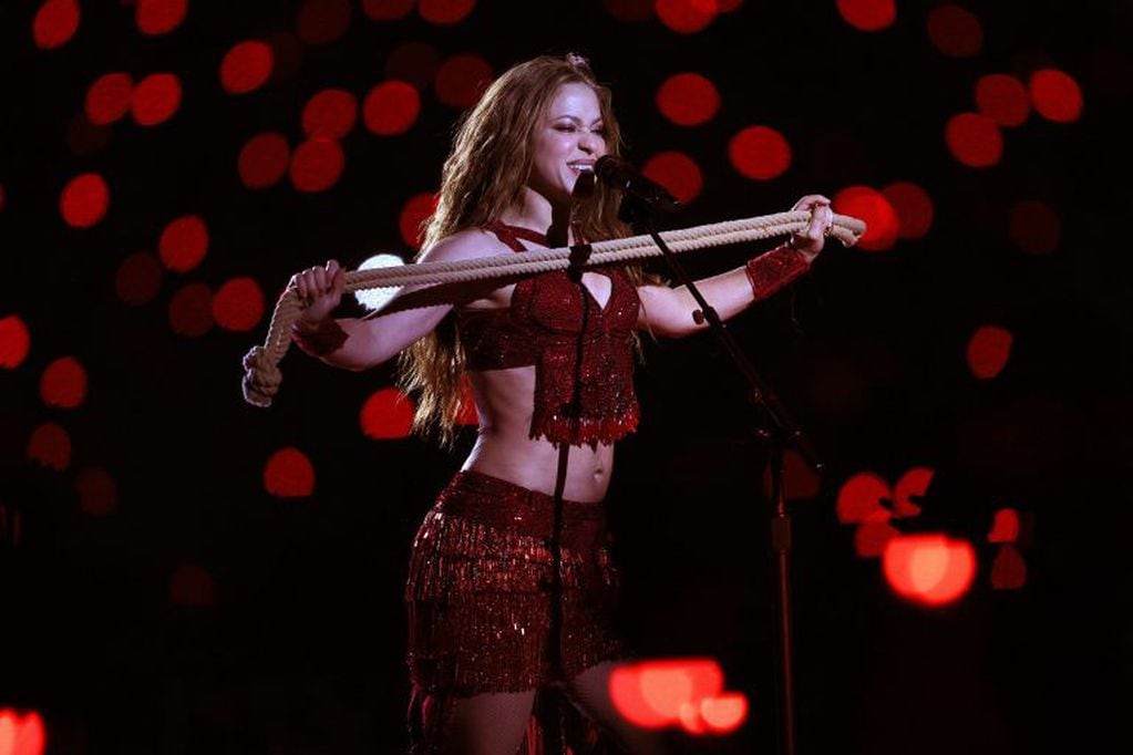 MIAMI, FLORIDA - FEBRUARY 02: Colombian singer Shakira performs during the Pepsi Super Bowl LIV Halftime Show at Hard Rock Stadium on February 02, 2020 in Miami, Florida.   Tom Pennington/Getty Images/AFP
== FOR NEWSPAPERS, INTERNET, TELCOS & TELEVISION USE ONLY ==