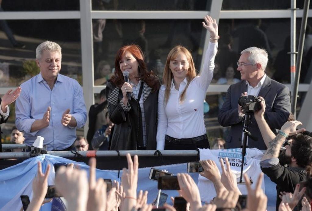 Cristina presentó Sinceramente en Mendoza con Sagasti. Foto: Prensa CFK y  AFS.