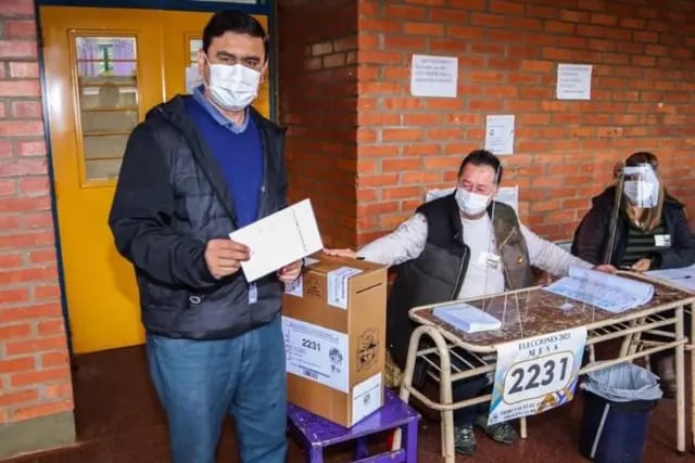 El intendente actual de la localidad de Eldorado, Fabio Martínez, ya emitió su voto