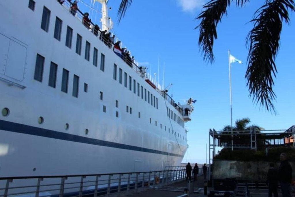 "Logos Hope", la biblioteca flotante más grande del mundo llegó a Rosario. (Enapro)