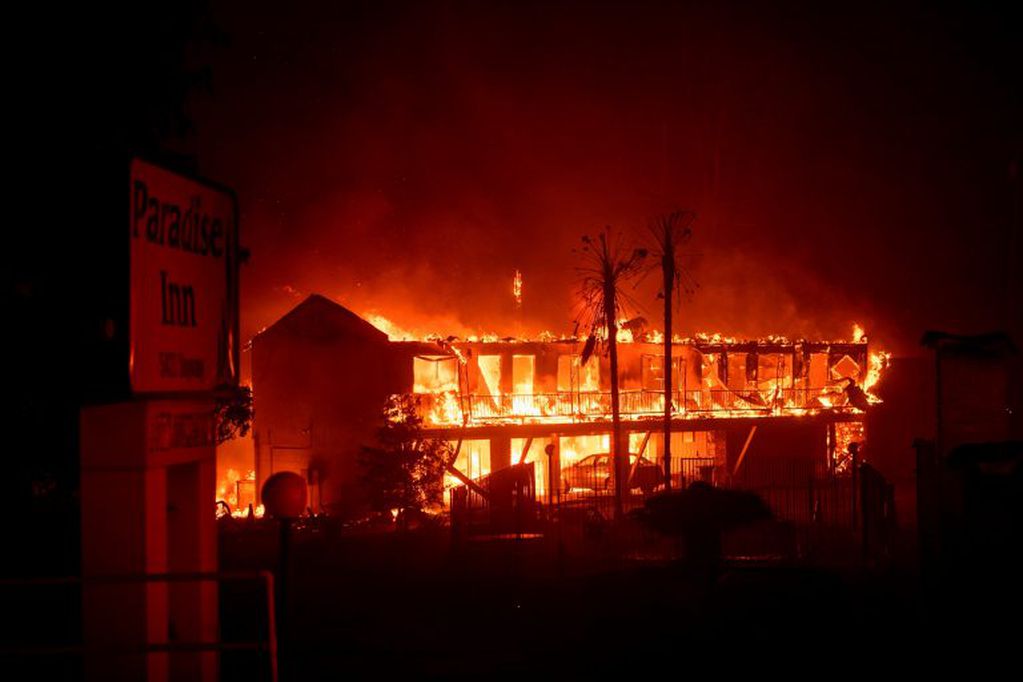 Casas, iglesias y escuelas quedaron completamente destruidos por las llamas. Foto: AFP.