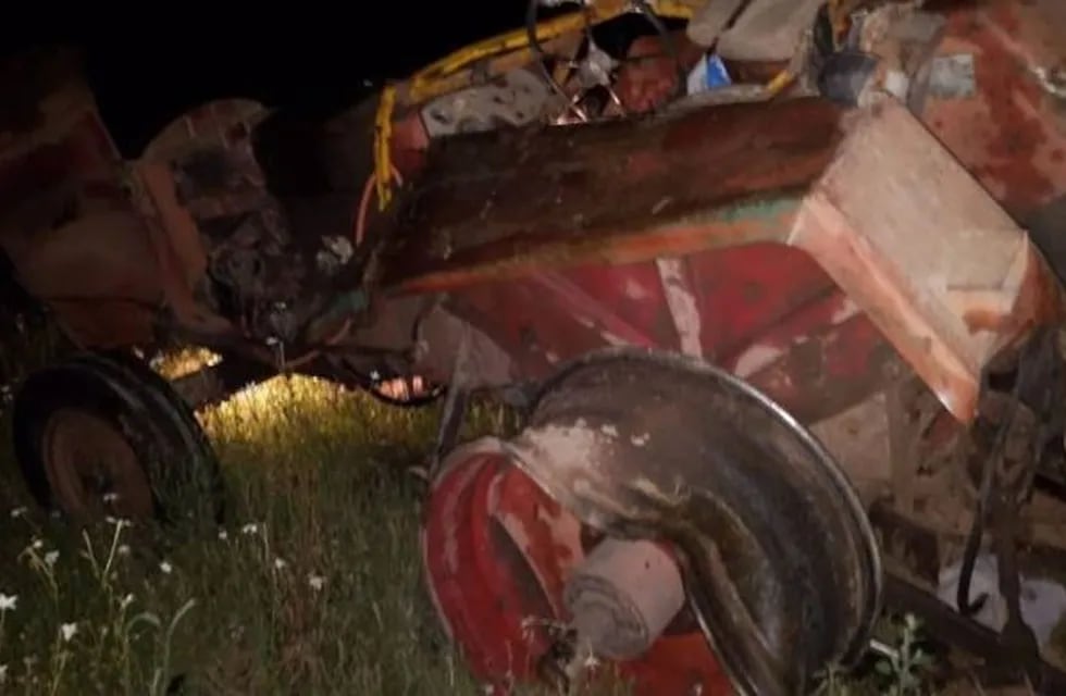 Un muerto en un choque entre una camioneta y un tractor. (Foto: Diario Chaco)