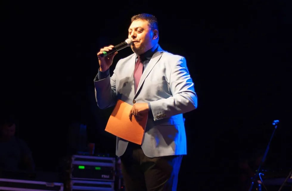 Carlos "Luli" Gullino, la voz de los festivales en Ansenuza