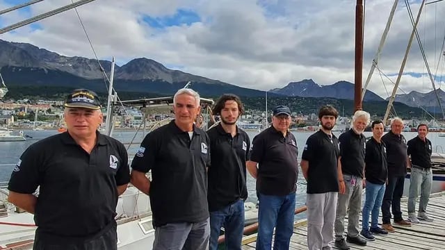 Dotación fija e invitados del Velero "Galileo" - Fundación Malvinas Argentinas - Bahía Blanca