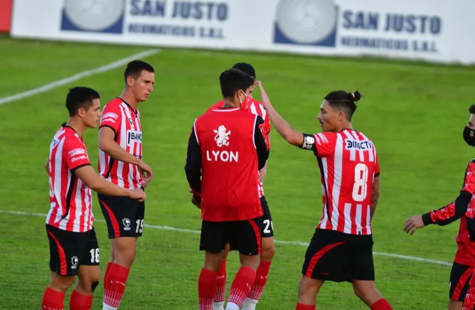 Con el empate del sábado, Instituto obtuvo cuatro de seis puntos posibles y como visitante (Federico López Claro / La Voz).