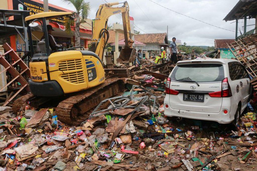 Las imágenes más terribles del tsunami en Indonesia (AFP)