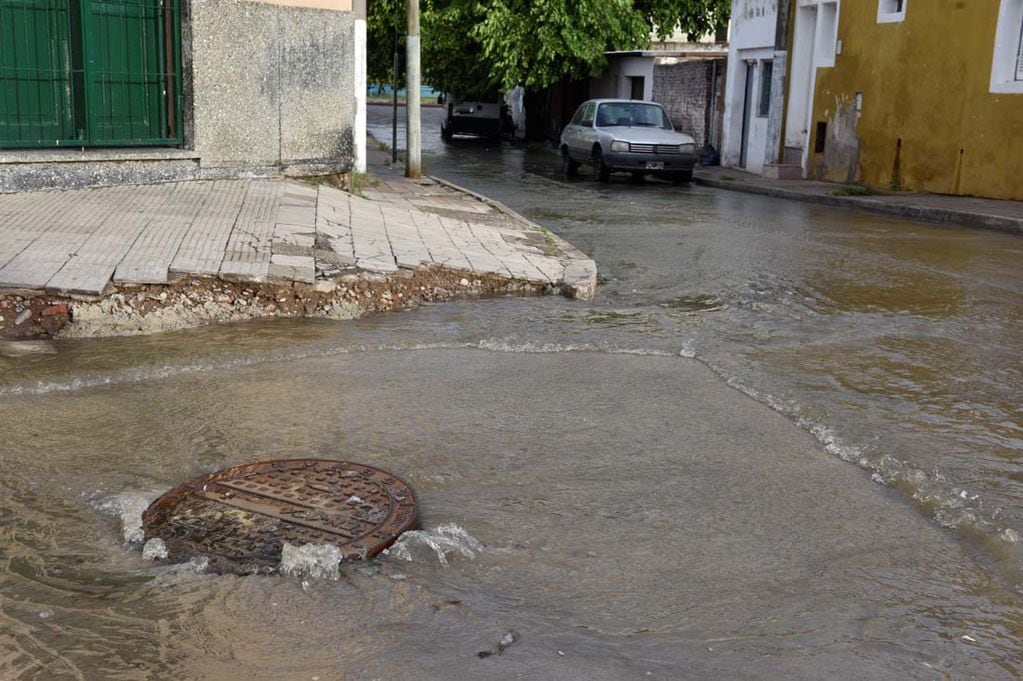 Villa Paez desborde cloacal vecinos de la zonas después de otra lluvia, casas inundadas con perdidas materiales 
(Facundo Luque)