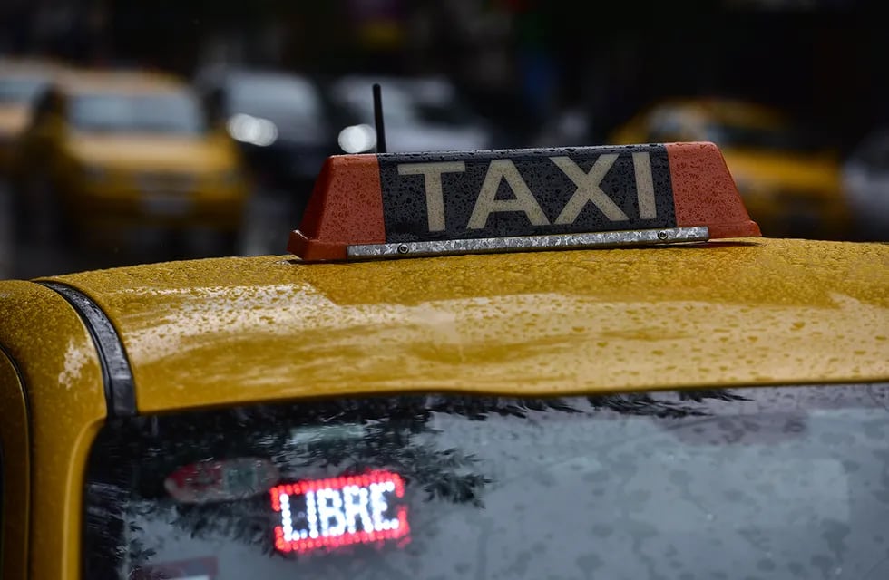 Taxis . Bajó la demanda de usuarios  . (José Gabriel Hernández / La Voz)
