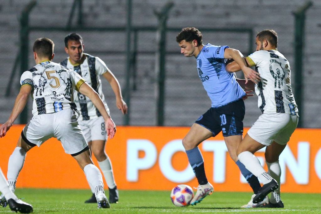 Daniel Barrea, delantero de Belgrano en el partido ante Claypole por la Copa Argentina. (Prensa Belgrano)