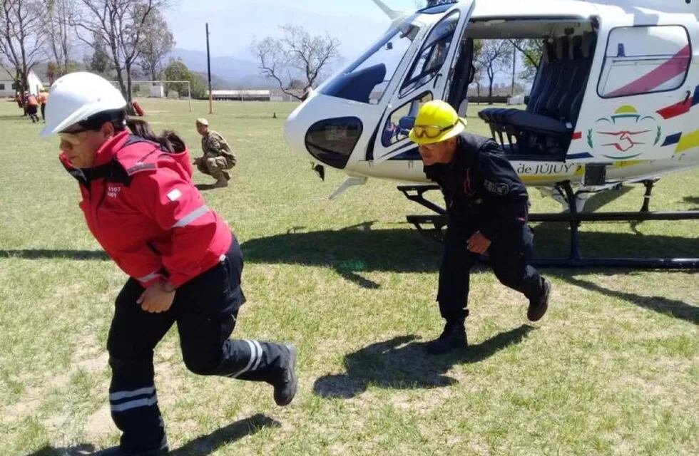 El helicóptero de la Provincia participa de las operaciones de búsqueda en Libertador