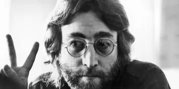 LOS DEDOS EN V. Lennon, en versión pacifista. 