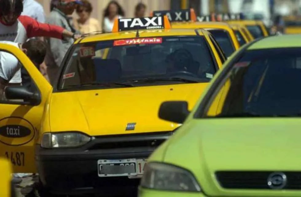 Taxis y remises, en Córdoba.