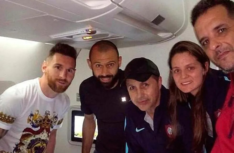 Lionel Messi y Javier Mascherano llegaron al país para sumarse a la Selección Argentina.