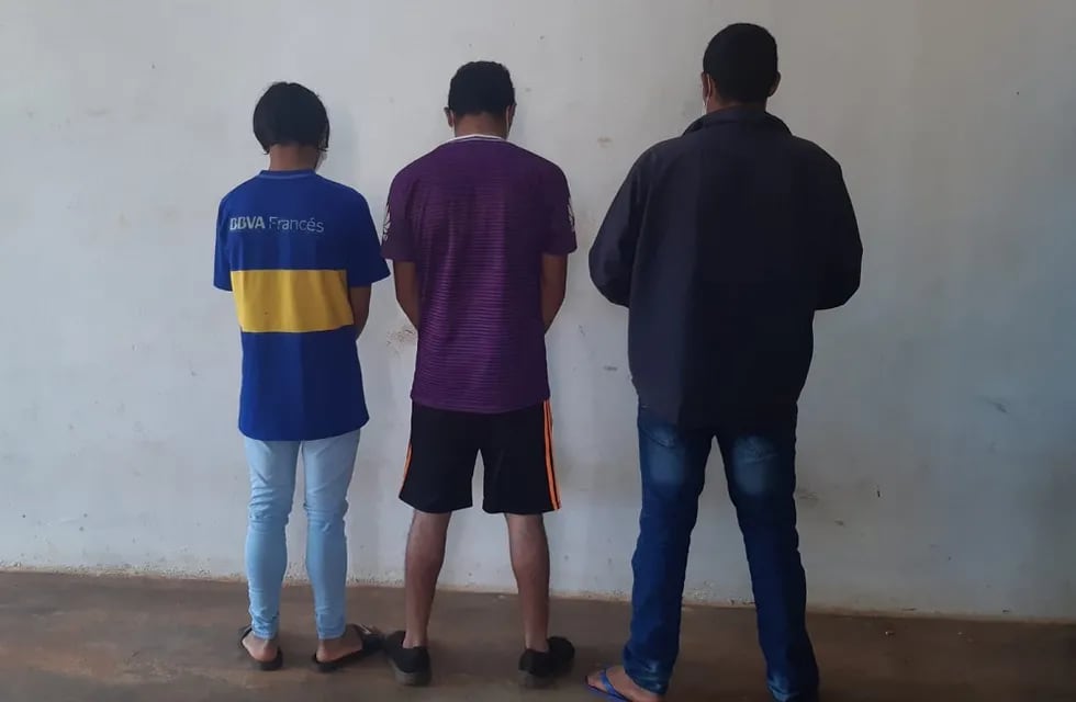 Policía de Misiones detuvo a tres jóvenes involucrados en el robo a la chacra de Colonia Mariposa en Garuhapé.