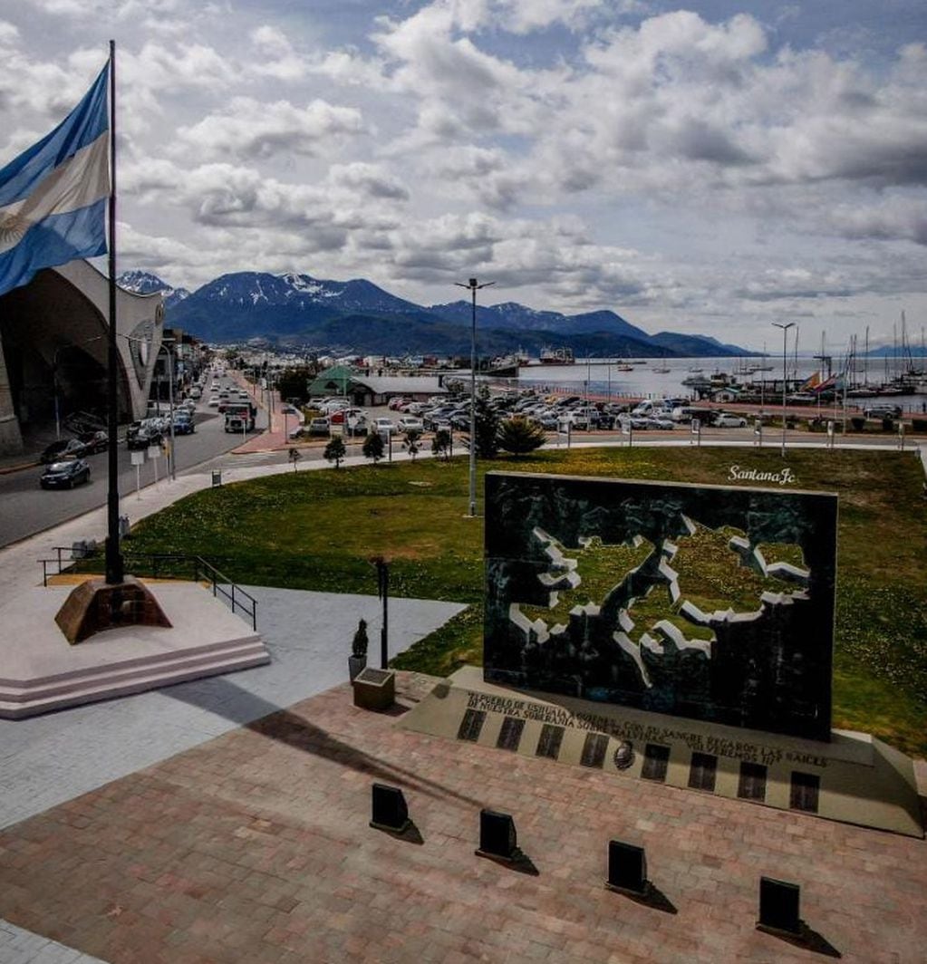 Plaza Malvinas de la ciudad de Ushuaia, Tierra del Fuego.