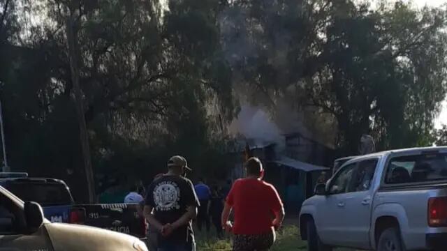 Incendio en Bowen dejó a dos familias en la calle