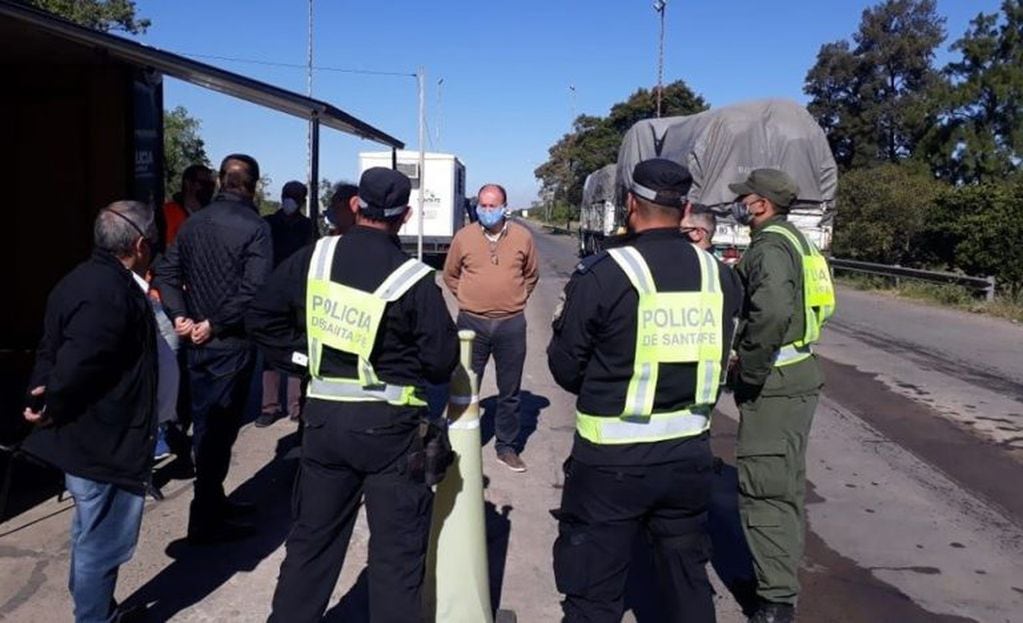 La policía de Santa Fe puso en marcha un operativo de control (FB / Municipalidad de Villa Ocampo)